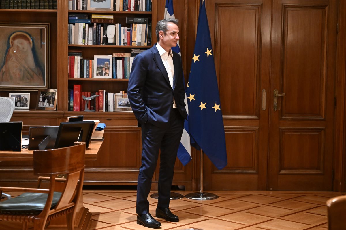 Κυριάκος Μητσοτάκης: Το TikTok με τα παπούτσια ΝΔ- «Επιτέλους έχουμε τα δικά μας»