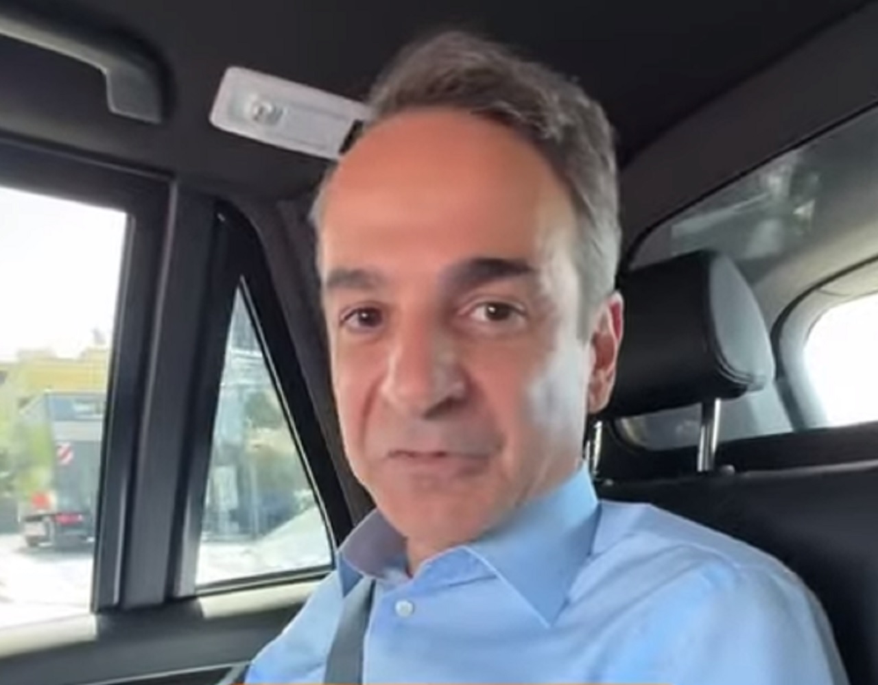 Κυριάκος Μητσοτάκης στο TikTok: «21 και σήμερα» και η θεωρία συνωμοσίας πως είναι αλυσοδεμένος στην Ουγκάντα