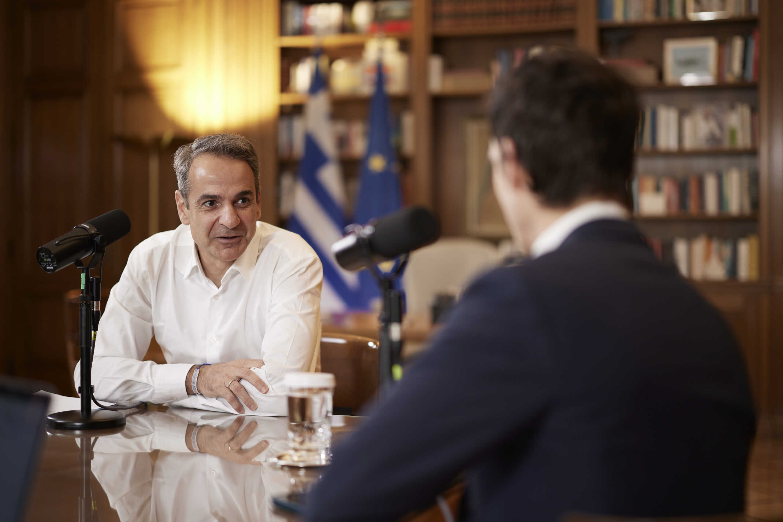 Κυριάκος Μητσοτάκης: Τα μηνύματα στη Βόρεια Μακεδονία, η σχέση με τον πατέρα του και το TikTok – «Δεν παίρνω τον εαυτό μου πάντα πολύ σοβαρά»