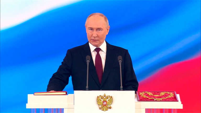 Με λαμπρότητα η τελετή ορκωμοσίας του Βλαντίμιρ Πούτιν - «Ψεύτη, κλέφτη και δολοφόνο» τον αποκάλεσε η Γιούλια Ναβάλναγια