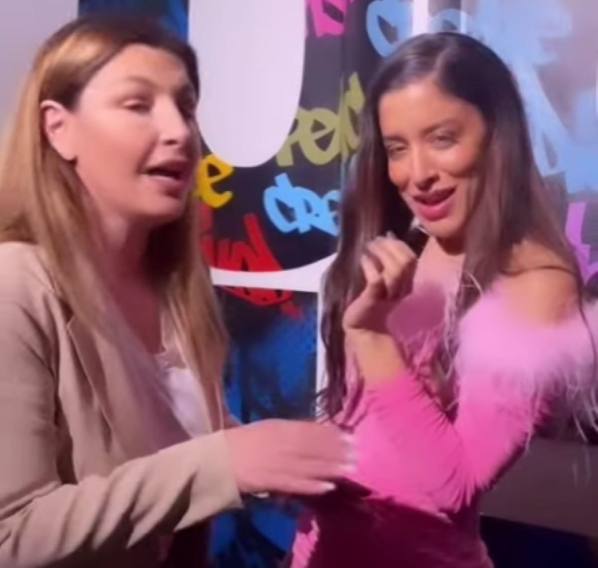 Eurovision 2024: Η αγκαλιά της Μαρίνας Σάττι με την Έλενα Παπαρίζου στο Μάλμε