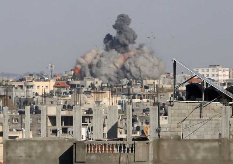 «Το Ισραήλ βομβάρδισε δύο συνοικίες στη Ράφα» λένε οι Παλαιστίνιοι - Θέμα χρόνου η ισραηλινή επιχείρηση