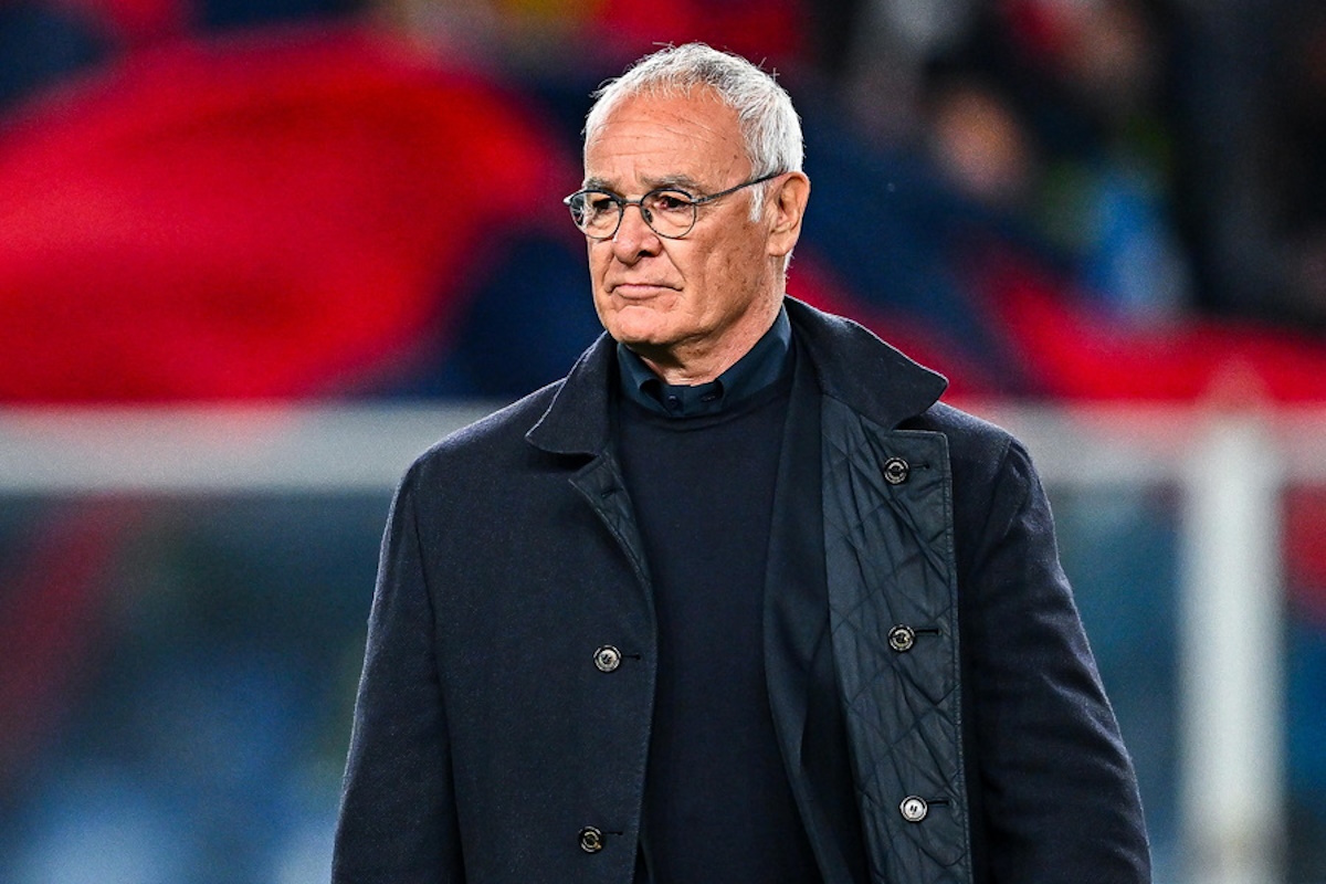 epa11309087 Cagliari's Italian head coach Claudio Ranieri prior to kick-off in the Italian Serie A soccer match Genoa Cfc vs Cagliari Calcio at Luigi Ferraris stadium in Genoa, Italy, 29 April 2024.  EPA