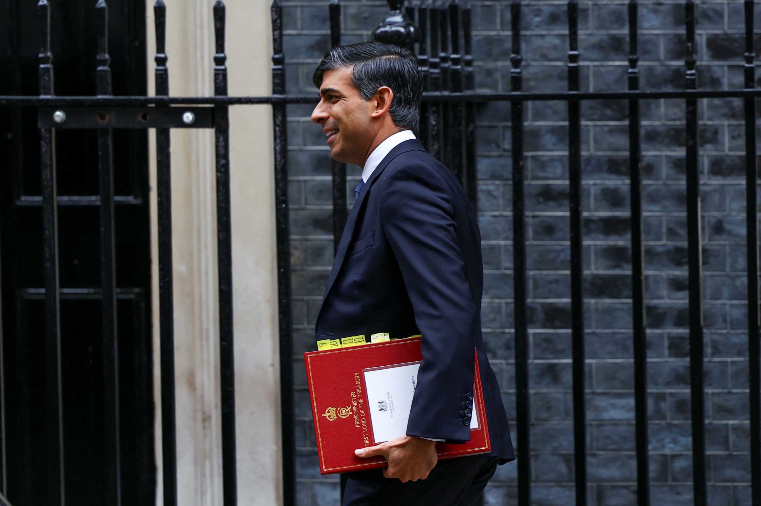 Hνωμένο Βασίλειο: Αυξήθηκε η μεταβλητότητας της λίρας μετά την ανακοίνωση των πρόωρων εκλογών από το Σούνακ