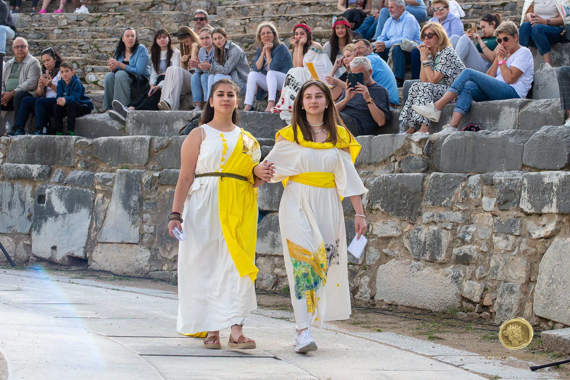 Καβάλα: Μαθητές δημιουργούν ρούχα εμπνεόμενοι από μνημεία, εικόνες από την πρωτότυπη επίδειξη μόδας