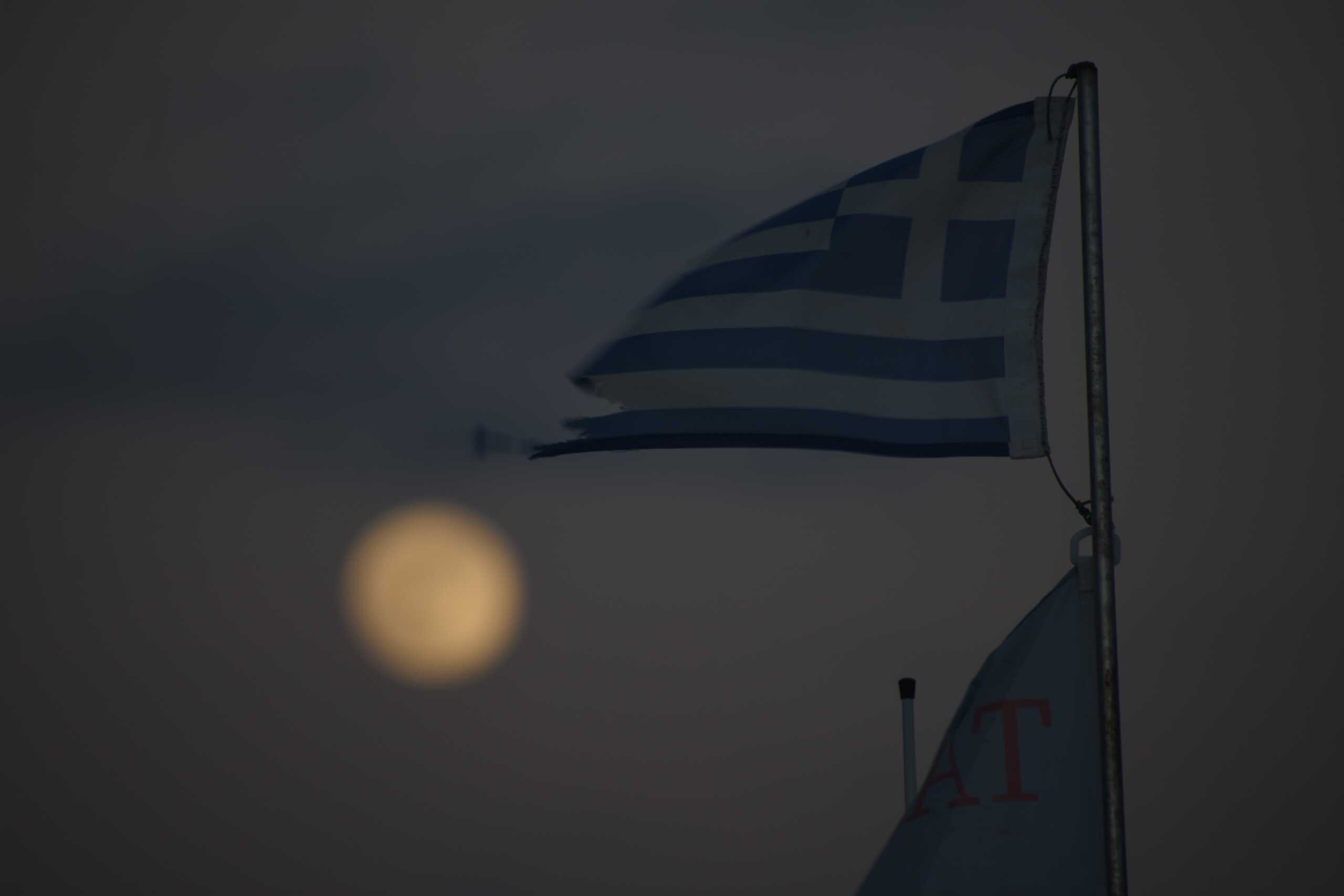 ΑΡΓΟΛΙΔΑ: ΠΑΝΣΕΛΗΝΟΣ ΔΕΚΕΜΒΡΙΟΥ 2023 - Η ΠΑΝΣΕΛΙΝΟΣ ΤΗΣ ΜΕΓΑΛΗΣ ΝΥΧΤΑΣ Ή ΤΟ "ΠΑΓΩΜΕΝΟ ΦΕΓΓΑΡΙ"
ΒΑΣΙΛΗΣ ΠΑΠΑΔΟΠΟΥΛΟΣ
