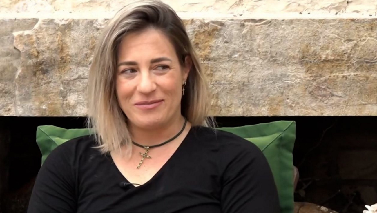 Αφροδίτη Σκαφίδα: Ο Πύρρος κοιτούσε και ξανακοιτούσε το τεστ εγκυμοσύνης, έβαζε τα γυαλιά του και το ξανακοιτούσε
