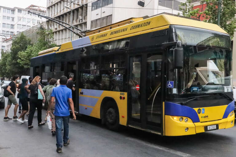 Χωρίς μέσα μεταφοράς η Αθήνα από τις 9 το βράδυ της Μ.Τετάρτης - Τελευταία αποσύρθηκαν λεωφορεία και τρόλεϊ