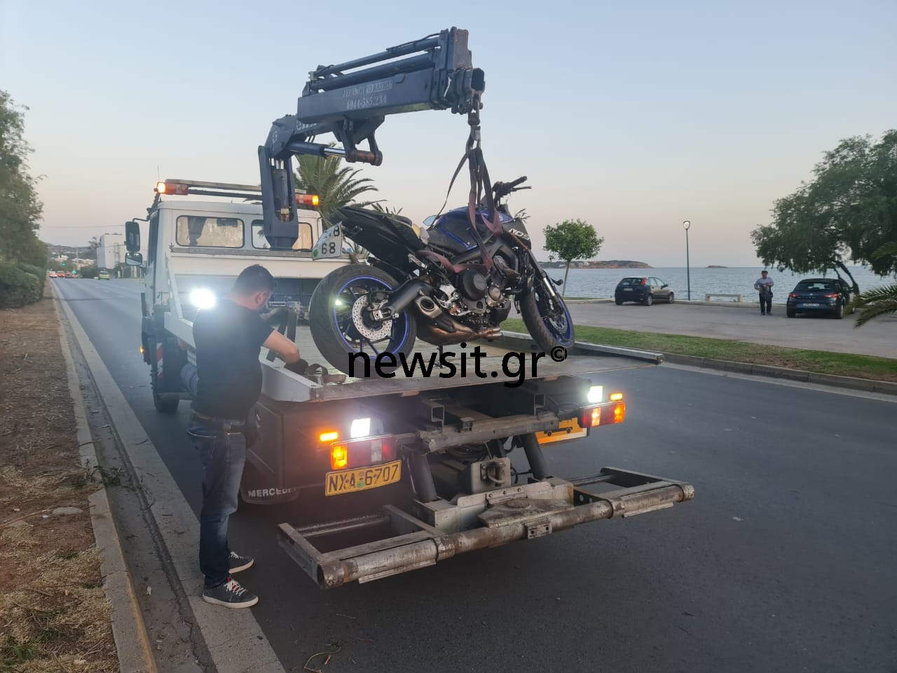 Βούλα: Μηχανή παρέσυρε και σκότωσε πεζή – Τραυματίστηκε και ο οδηγός