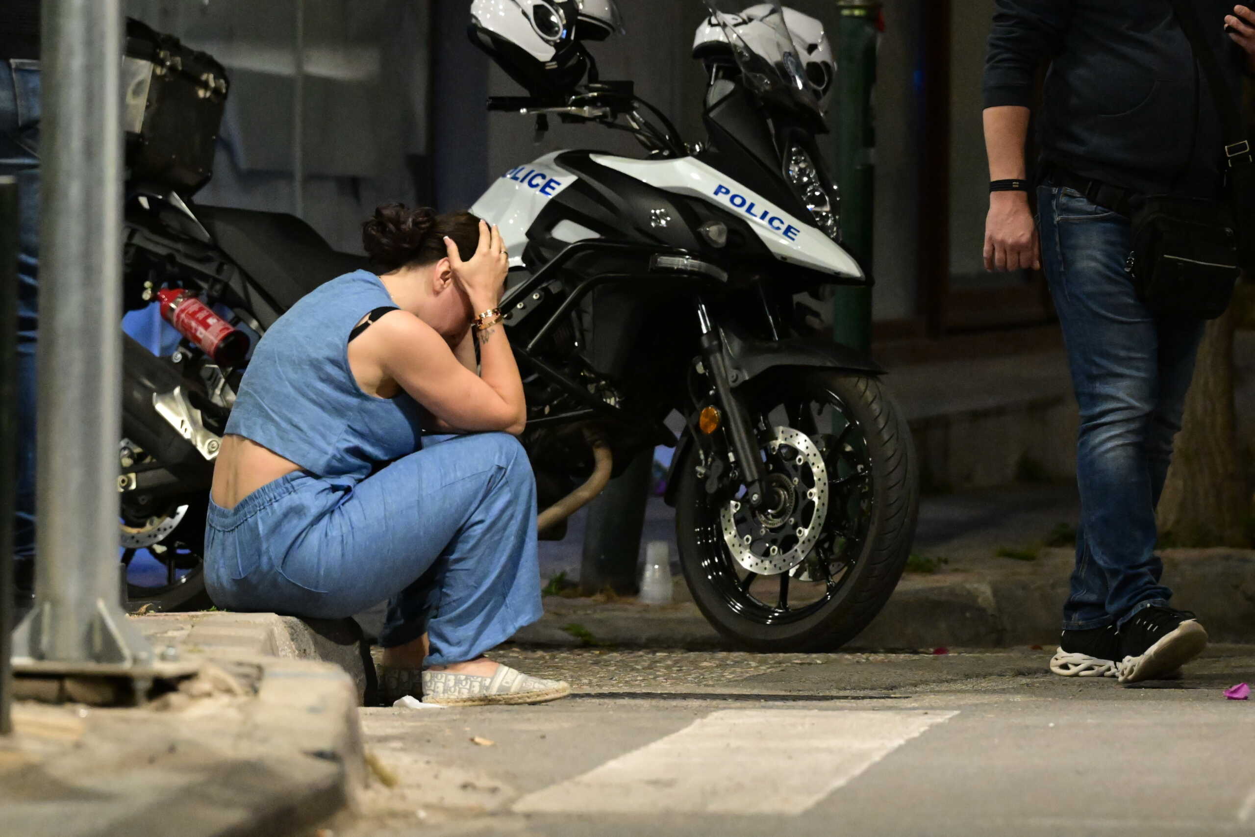 ΠΥΡΟΒΟΛΙΣΜΟΙ ΜΕ ΕΝΑΝ ΝΕΚΡΟ ΚΑΙ ΜΙΑ ΤΡΑΥΜΑΤΙΑ ΣΤΟ ΒΥΡΩΝΑ