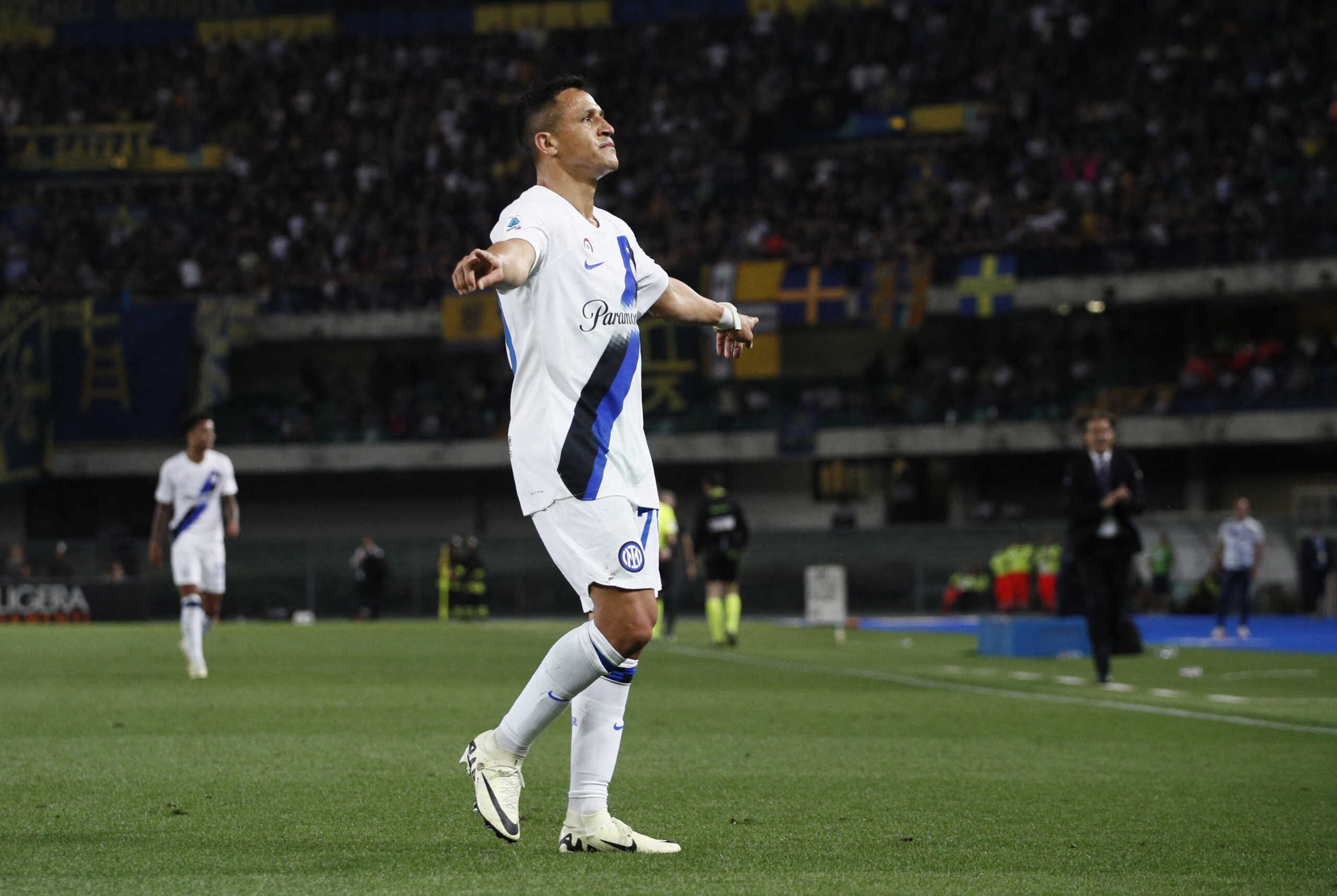 Soccer Football - Serie A - Hellas Verona v Inter Milan - Stadio Marc'Antonio Bentegodi, Verona, Italy - May 26, 2024 Inter Milan's Alexis Sanchez celebrates scoring a disallowed goal REUTERS