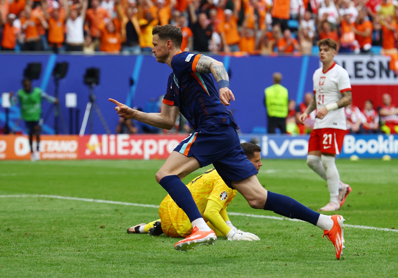 Soccer Football - Euro 2024 - Group D - Poland v Netherlands - Hamburg Volksparkstadion, Hamburg, Germany - June 16, 2024 Netherlands' Wout Weghorst celebrates scoring their second goal REUTERS