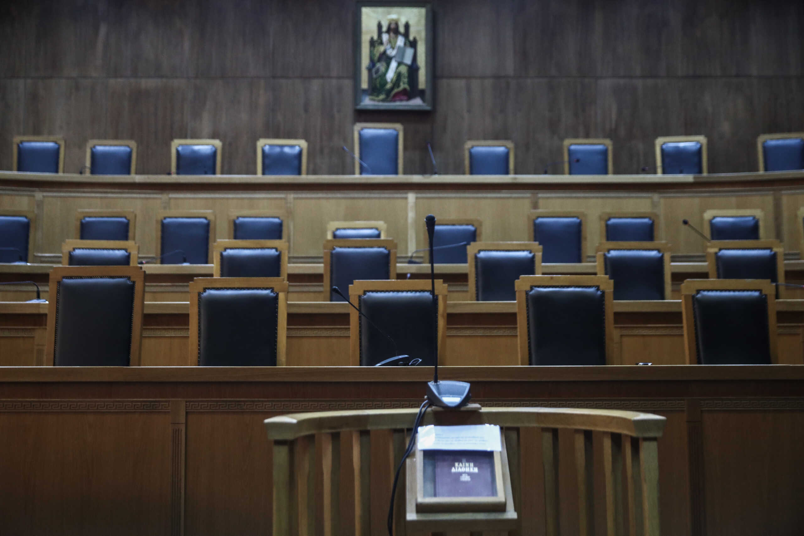 Δίκη στο Ειδικό Δικαστήριο περί ευθύνης υπουργών, του πρώην υπουργού Επικρατείας Νίκου Παππά και του επιχειρηματία Χρήστου Καλογρίτσα για την υπόθεση του διαγωνισμού των τηλεοπτικών αδειών το έτος 2016, Παρασκευή 24 Φεβρουαρίου 2023. 
(ΓΙΑΝΝΗΣ ΠΑΝΑΓΟΠΟΥΛΟΣ