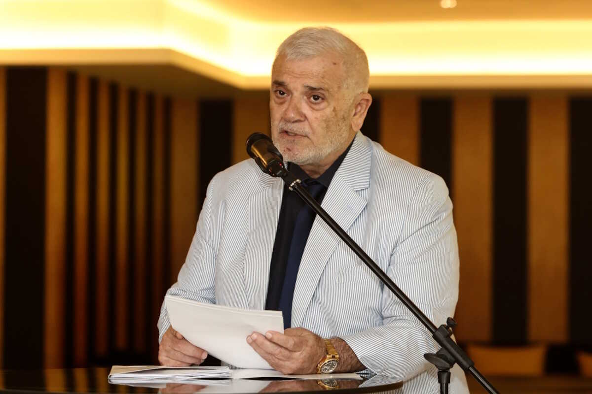 ΕΓΚΑΙΝΙΑ ΤΟΥ ΜΟΥΣΕΙΟΥ ΠΡΟΣΦΥΓΙΚΟΥ ΕΛΛΗΝΙΣΜΟΥ ΣΤΟ ΓΗΠΕΔΟ ΤΗΣ ΑΕΚ (ΘΑΝΑΣΗΣ ΔΗΜΟΠΟΥΛΟΣ