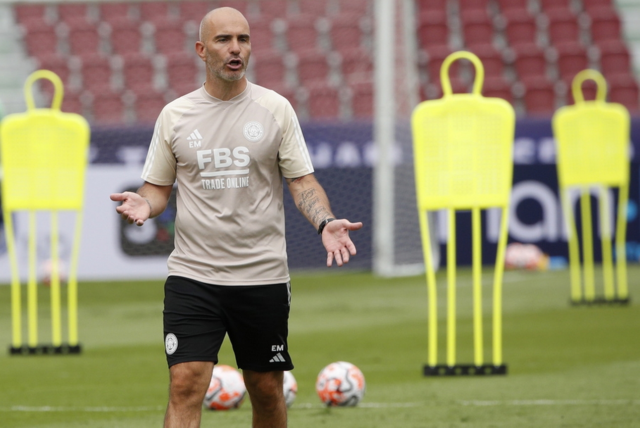 epa10762279 Leicester City's manager Enzo Maresca 
during a training session at Rajamangala National Stadium in Bangkok, Thailand, 22 July 2023. English Premier League soccer team Tottenham Hotspur will play a friendly against English EFL Championship side team Leicester City in Bangkok on 23 July 2023 as part of their preseason tour.  EPA