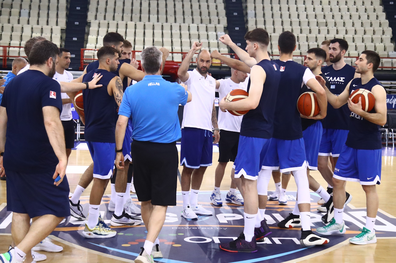 ΠΡΩΤΗ ΣΥΓΚΕΝΤΡΩΣΗ ΚΑΙ ΠΡΟΠΟΝΗΣΗ ΤΗΣ ΕΘΝΙΚΗΣ ΟΜΑΔΑΣ ΜΠΑΣΚΕΤ (ΜΑΡΚΟΣ ΧΟΥΖΟΥΡΗΣ