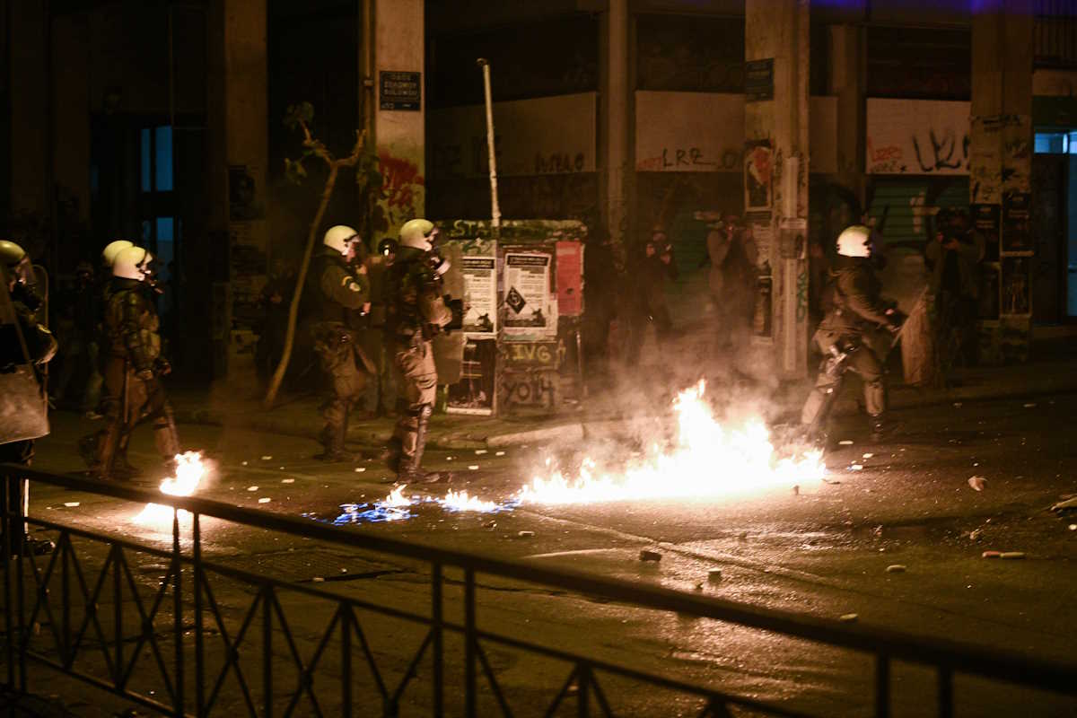 Ένταση στα Εξάρχεια μετά την πορεία στη μνήμη του Αλέξη Γρηγορόπουλου. Πάρασκευή 6 Δεκεμβρίου 2019. (EUROKINISSIΚΑΡΑΓΙΑΝΝΗΣ ΜΙΧΑΛΗΣ )