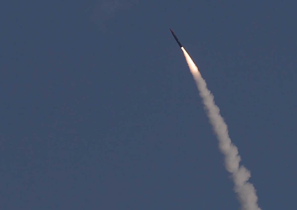 FILE PHOTO: An "Arrow 3" ballistic missile interceptor is seen during its test launch near Ashdod December 10, 2015. Israel test-launched its "Arrow 3" ballistic missile interceptor on Thursday, the Defence Ministry said in a statement, adding that it would provide updates on the result of the live trial.  REUTERS