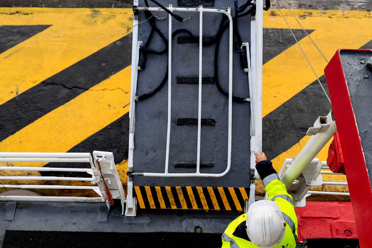 ΕΣΑμεΑ: Μεγάλη ταλαιπωρία και πολλαπλούς κινδύνους αντιμετωπίζουν  νησιώτες και επισκέπτες με αναπηρία