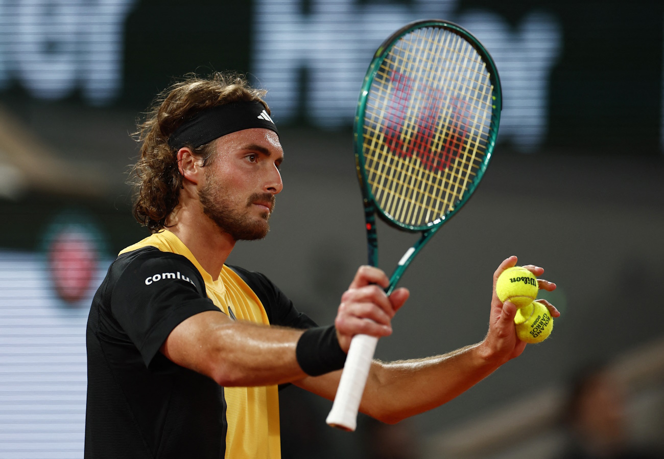 Tennis - French Open - Roland Garros, Paris, France - June 4, 2024 Greece's Stefanos Tsitsipas reacts during his quarter final match against Spain's Carlos Alcaraz REUTERS