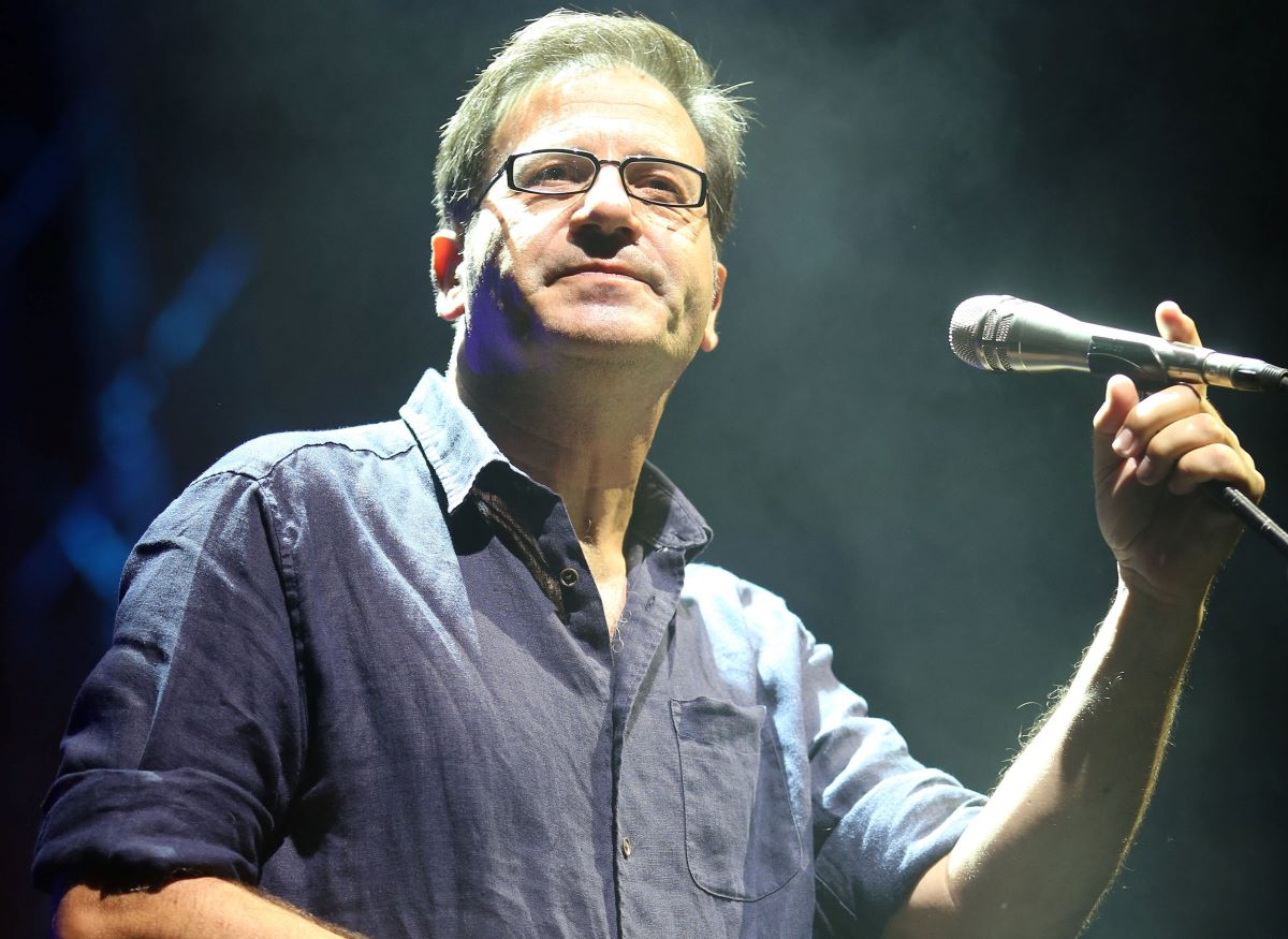 Θανάσης Παπακωνσταντίνου: Το τελευταίο  live και το συγκινητικό αντίο – «Κρατήστε τα τραγούδια και ξεχάστε με»
