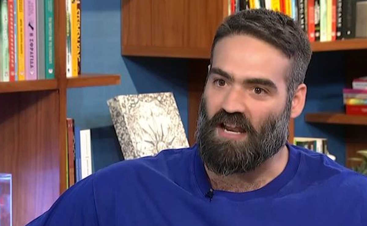Γιώργος Τσιαντούλας: Έχω παρελθόν με πολύ γυμνό στη σκηνή σε παραστάσεις