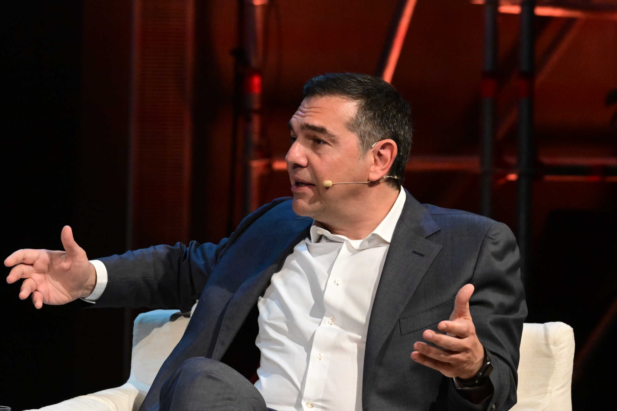 Πρώτη ημέρα εργασιών της 1ης Διεθνούς Διάσκεψης για την Ειρήνη και τη Βιώσιμη Ανάπτυξη, που υλοποιήθηκε από το Ινστιτούτο Αλέξη Τσίπρα σε συνεργασία με το Ίδρυμα Ζόραν Ζάεφ, στο Ωδείο Αθηνών, Δευτέρα 17 Ιουνίου 2024. Με αφορμή τη συμπλήρωση έξι χρόνων από τη Συμφωνία των Πρεσπών, περισσότεροι από 50 ομιλητές και συντονιστές, διακεκριμένες προσωπικότητες από την Ευρώπη, τα Βαλκάνια, την Αμερική, την Ελλάδα και στην Ανατολική Μεσόγειο, συζήτησαν μέσα από τις οκτώ θεματικές ενότητες της Διεθνούς Διάσκεψης, για τη σημασία της προώθησης ενεργητικών πολιτικών για την ειρήνη και τη βιώσιμη ανάπτυξη, αλλά και το μέλλον της Ευρώπης. 
(ΤΑΤΙΑΝΑ ΜΠΟΛΑΡΗ