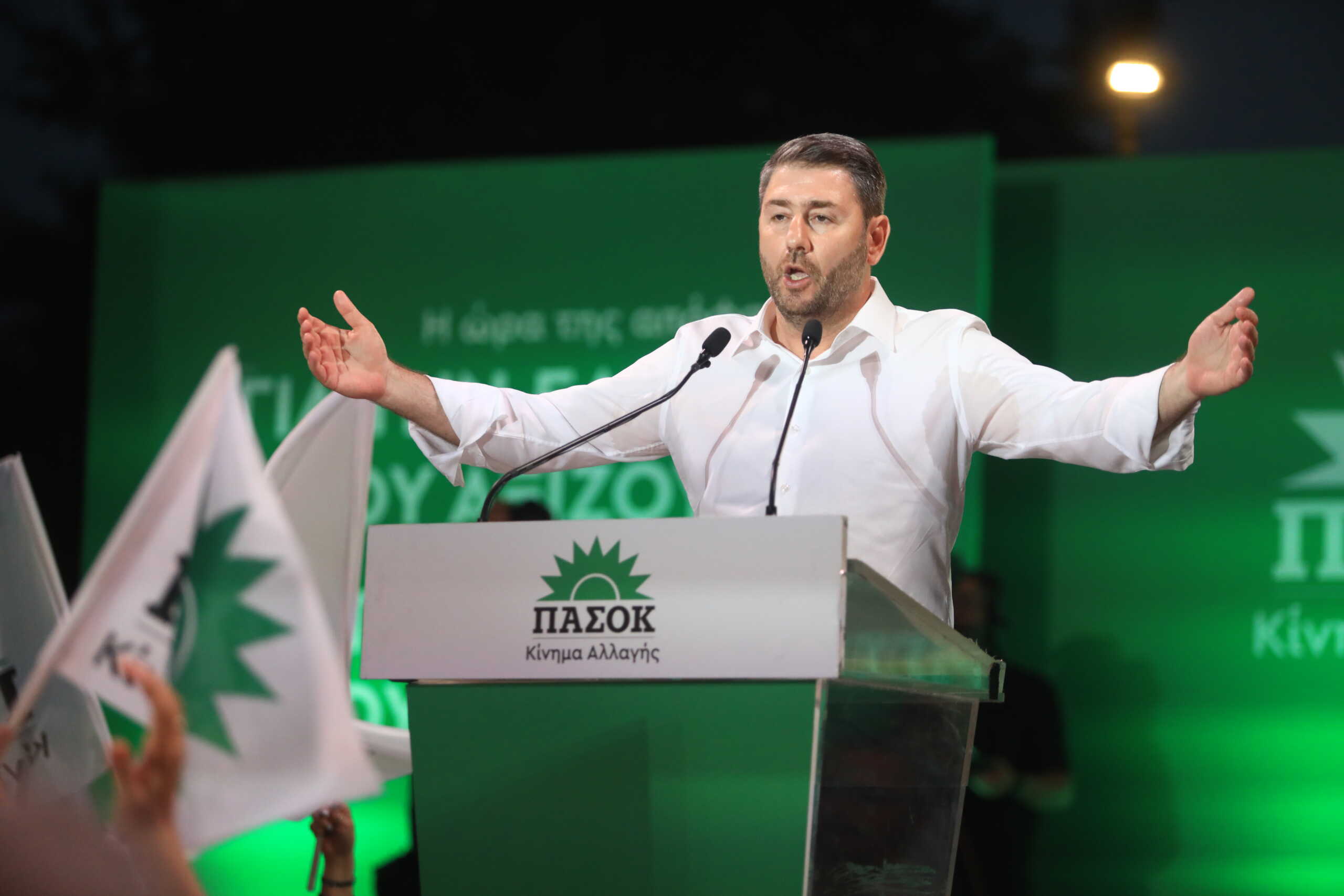 Ομιλία του Προέδρου του ΠΑΣΟΚ - Κινήματος Αλλαγής, Νίκου Ανδρουλάκη στην κεντρική προεκλογική εκδήλωση του κόμματος στην Αθήνα, Τετάρτη 5 Ιουνίου 2024. 
(ΓΙΑΝΝΗΣ ΠΑΝΑΓΟΠΟΥΛΟΣ