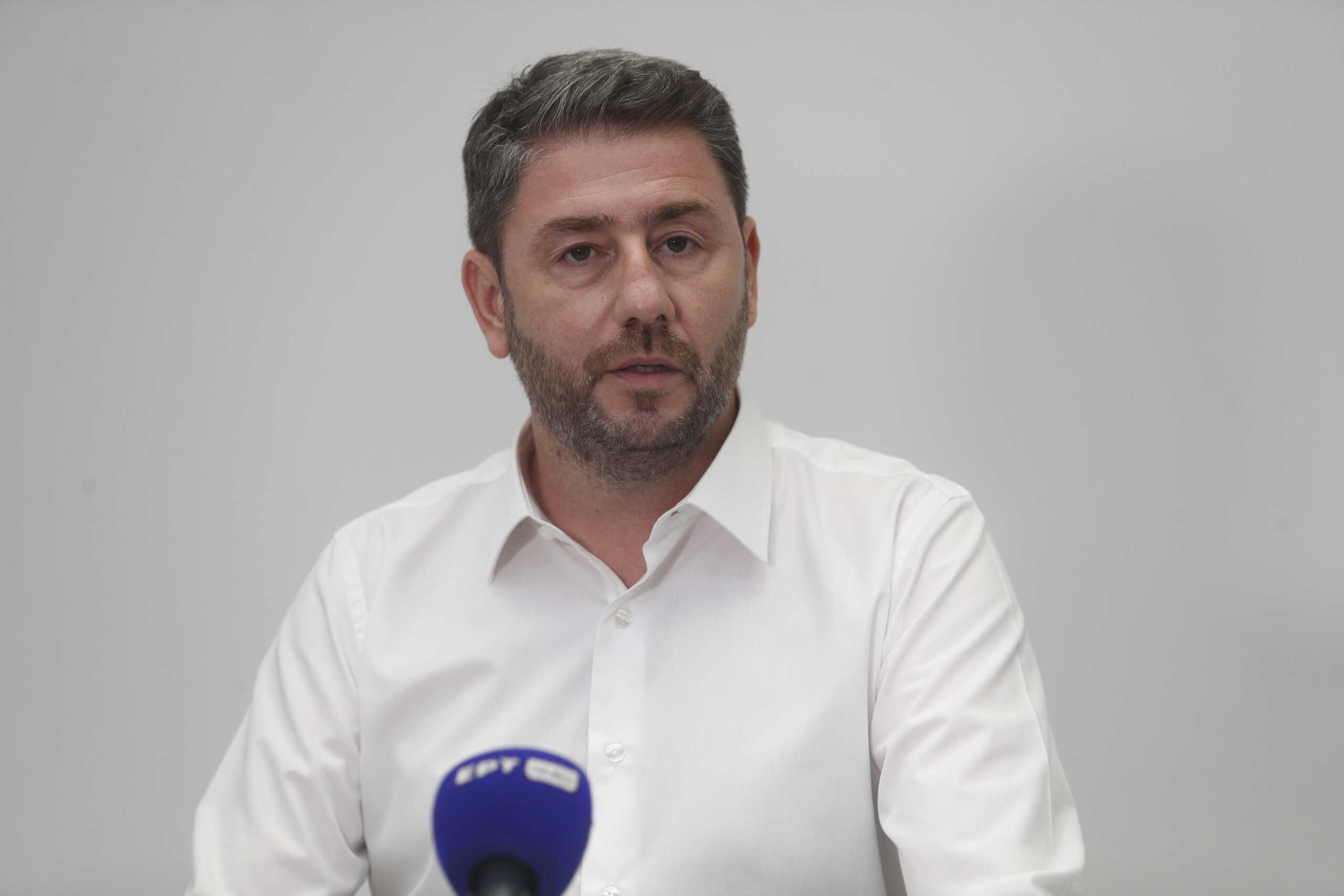 Ανακοίνωση των αποτελεσμάτων των ευρωεκλογών στα γραφεία του ΠΑΣΟΚ - Κινήματος Αλλαγής, Κυριακή 9 Ιουνίου 2024. 
(ΣΩΤΗΡΗΣ ΔΗΜΗΤΡΟΠΟΥΛΟΣ
