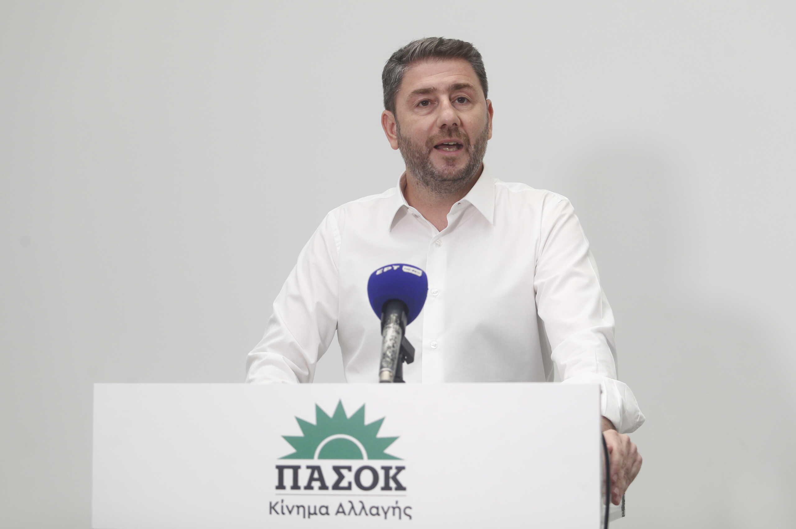 Ανακοίνωση των αποτελεσμάτων των ευρωεκλογών στα γραφεία του ΠΑΣΟΚ - Κινήματος Αλλαγής, Κυριακή 9 Ιουνίου 2024. 
(ΣΩΤΗΡΗΣ ΔΗΜΗΤΡΟΠΟΥΛΟΣ