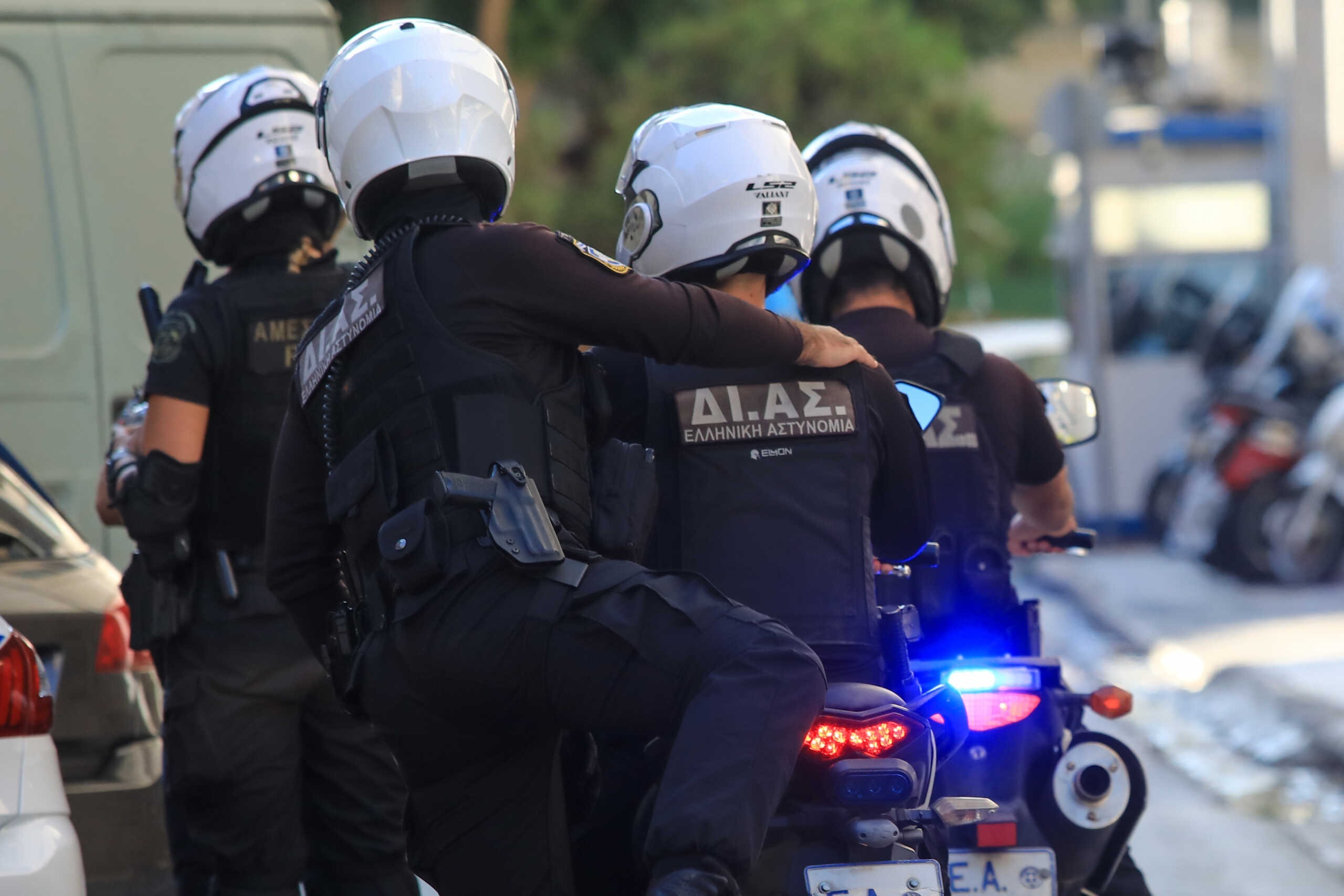 Μέγαρα: Χειροπέδες σε 85χρονο που παρενόχλησε σεξουαλικά 14χρονη