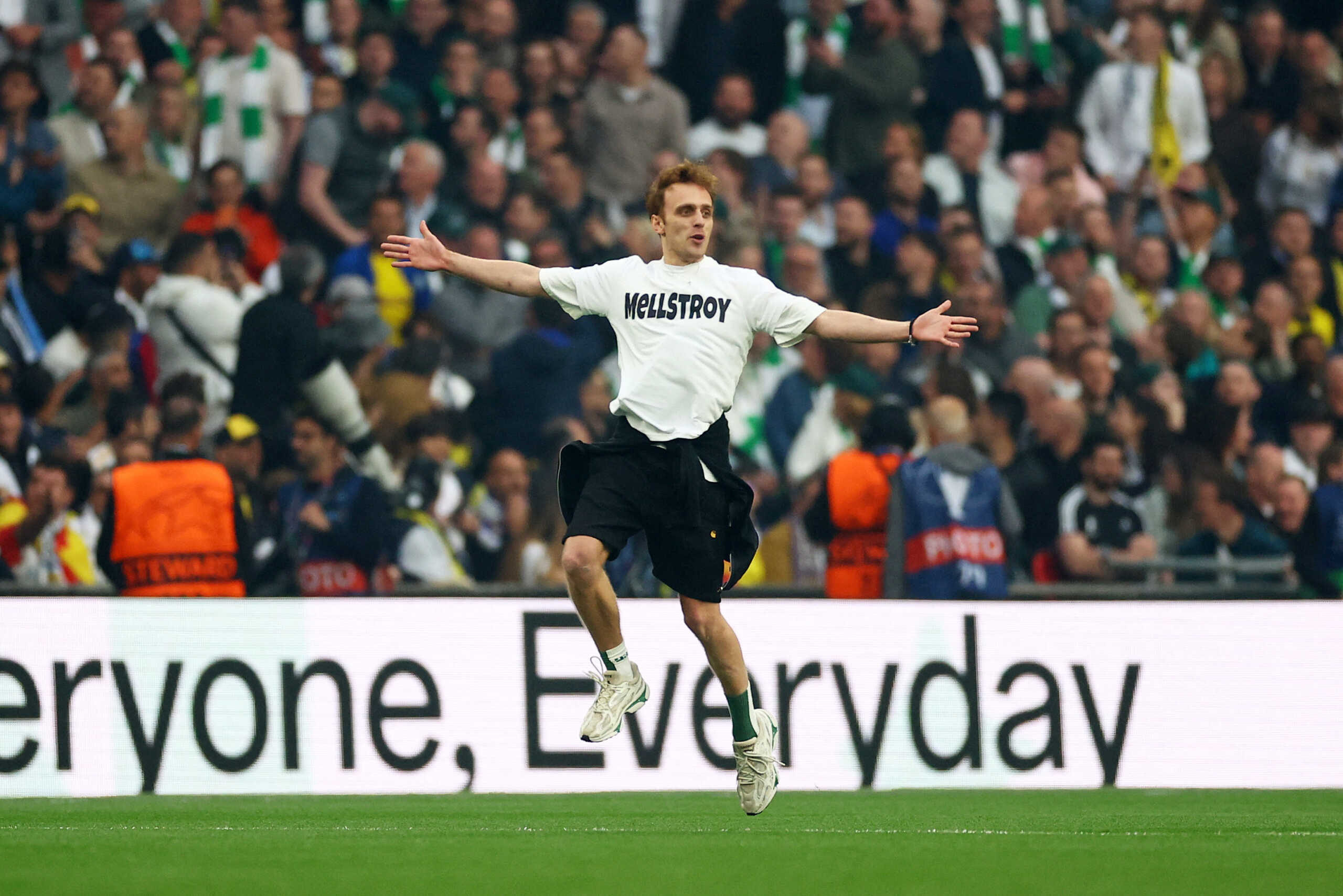 Soccer Football - Champions League - Final - Borussia Dortmund v Real Madrid - Wembley Stadium, London, Britain - June 1, 2024 A pitch invader interrupts play at the beginning of the match REUTERS