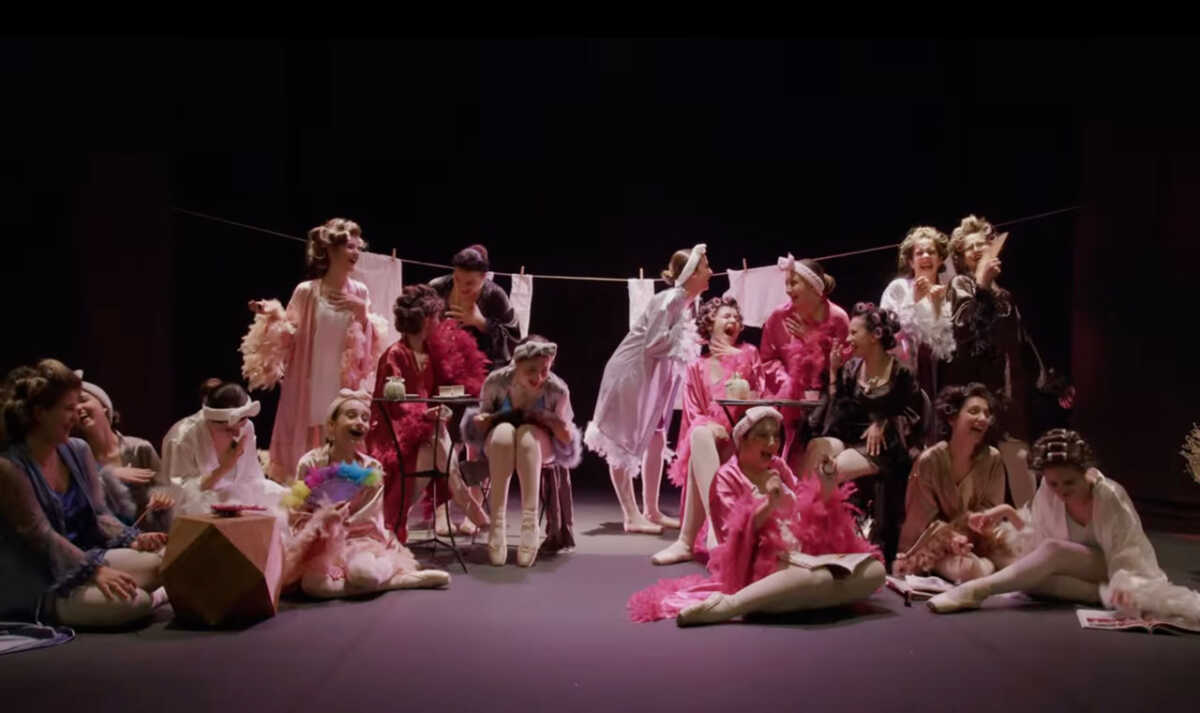 «Ευχή και Κατάρα» η νέα δημιουργία της Ζωής Ανδρίτσου 