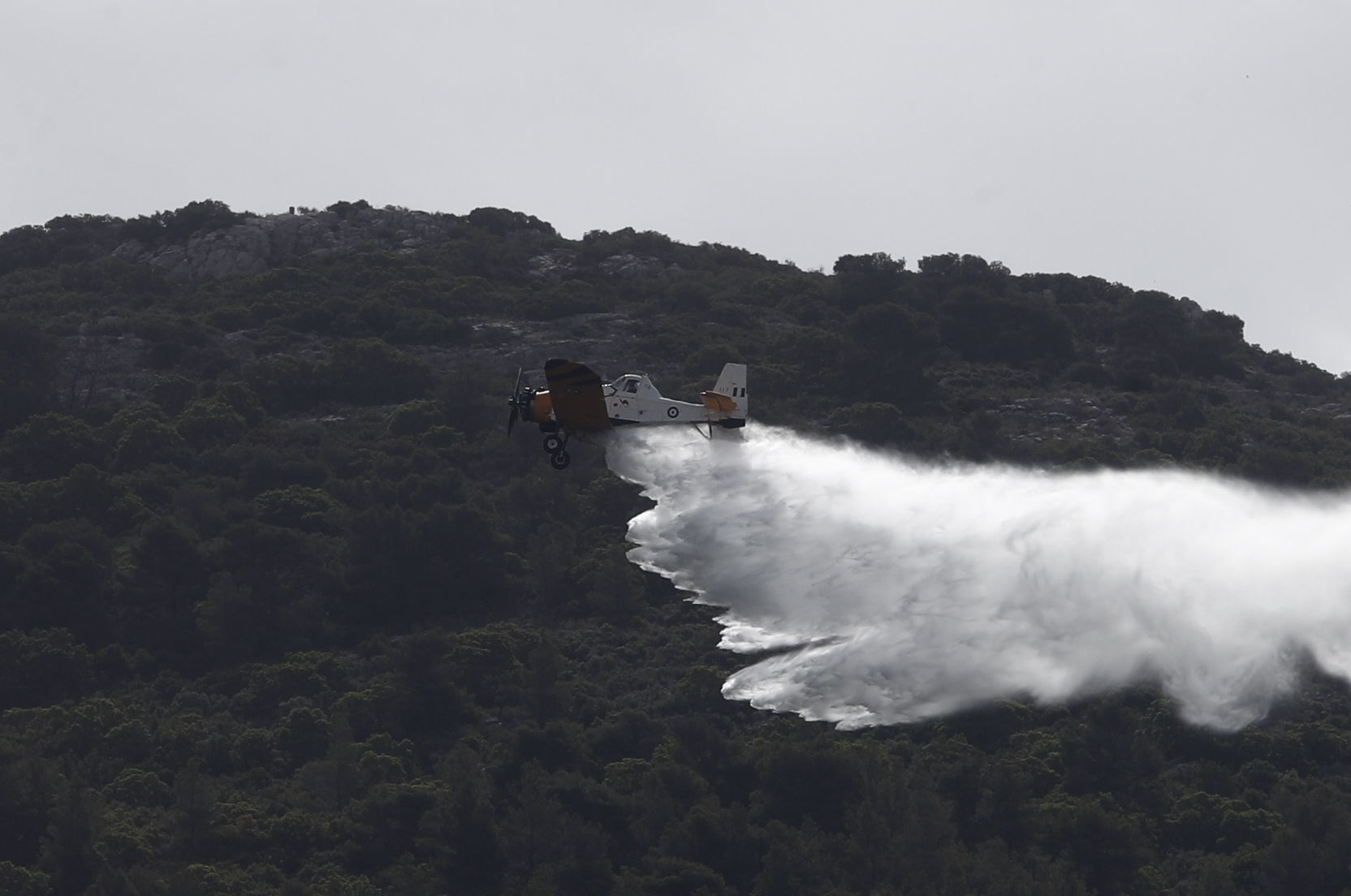 Άσκηση αντιμετώπισης δασικής πυρκαγιάς, με την κωδική ονομασία "ΔΙΑ ΠΥΡΟΣ 2024", Πέμπτη 16 Μαΐου 2024. Η άσκηση, που πραγματοποιήθηκε στην δασική περιοχή του Υμηττού έχει ως στόχο την εκπαίδευση και προετοιμασία όλων των εμπλεκόμενων φορέων στο πλαίσιο των δράσεων πρόληψης για την φετινή αντιπυρική περίοδο. 
(ΣΩΤΗΡΗΣ ΔΗΜΗΤΡΟΠΟΥΛΟΣ