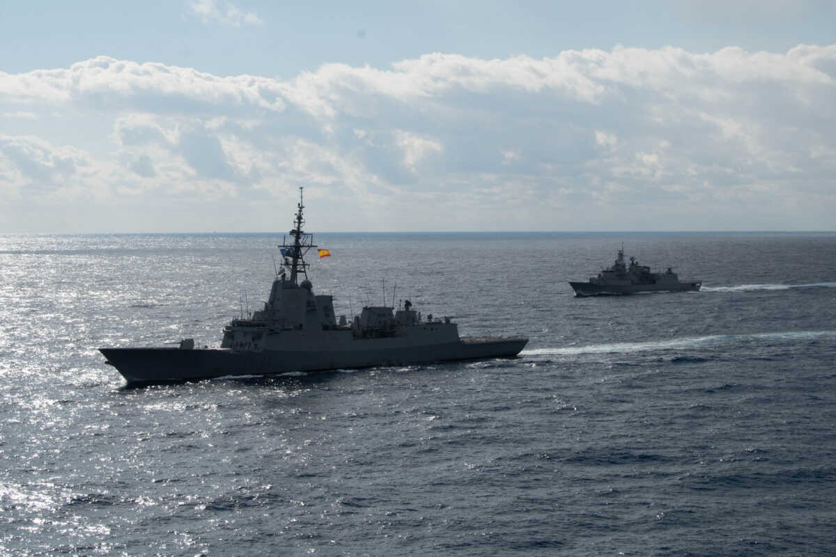 Óõíåêðáßäåõóç PASSEX (Passing Exercise) ôçò ÖñåãÜôáò (Ö
(EUROKINISSI