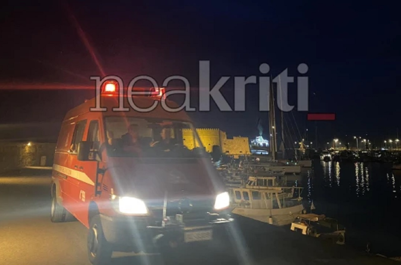 Ηράκλειο: Άνδρας έπεσε στον λιμενοβραχίονα, μεγάλη κινητοποίηση για τον απεγκλωβισμό του