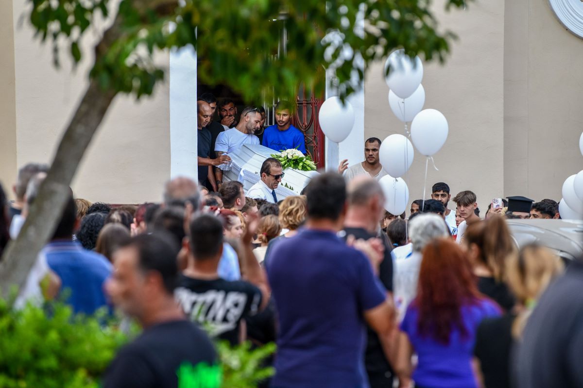 Ηλεία: «Δεν είχα δει ποτέ τη Βασιλική να μην χαμογελάει» συγκινεί ο δάσκαλος της 11χρονης