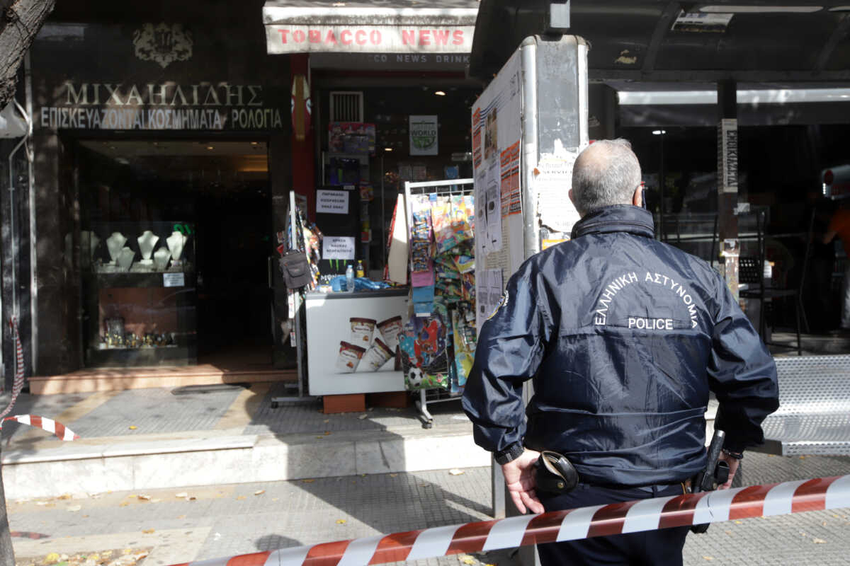 ΘΕΣΣΑΛΟΝΙΚΗ - ΝΕΚΡΟΣ ΥΠΑΛΛΗΛΟΣ ΚΑΤΑΣΤΗΜΑΤΟΣ ΨΙΛΙΚΩΝ ΜΕΤΑ ΑΠΟ ΛΗΣΤΕΙΑ ΣΤΗΝ ΠΕΡΙΟΧΗ ΤΗΣ ΤΟΥΜΠΑΣ (ΜΟΤΙΟΝΤΕΑΜ