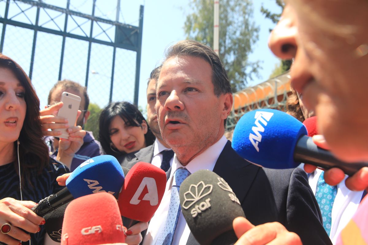 Απόστολος Λύτρας: Ελεύθερος αφέθηκε ο γνωστός ποινικολόγος – Ζήτησε συγγνώμη για τον ξυλοδαρμό της συζύγου του