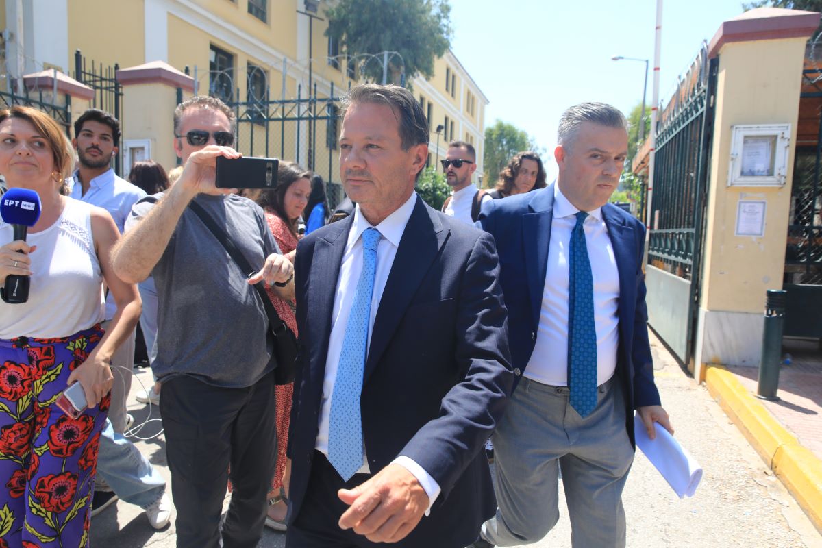 Απόστολος Λύτρας: Γιατί αφέθηκε ελεύθερος ο γνωστός ποινικολόγος παρά τον ξυλοδαρμό της συζύγου του