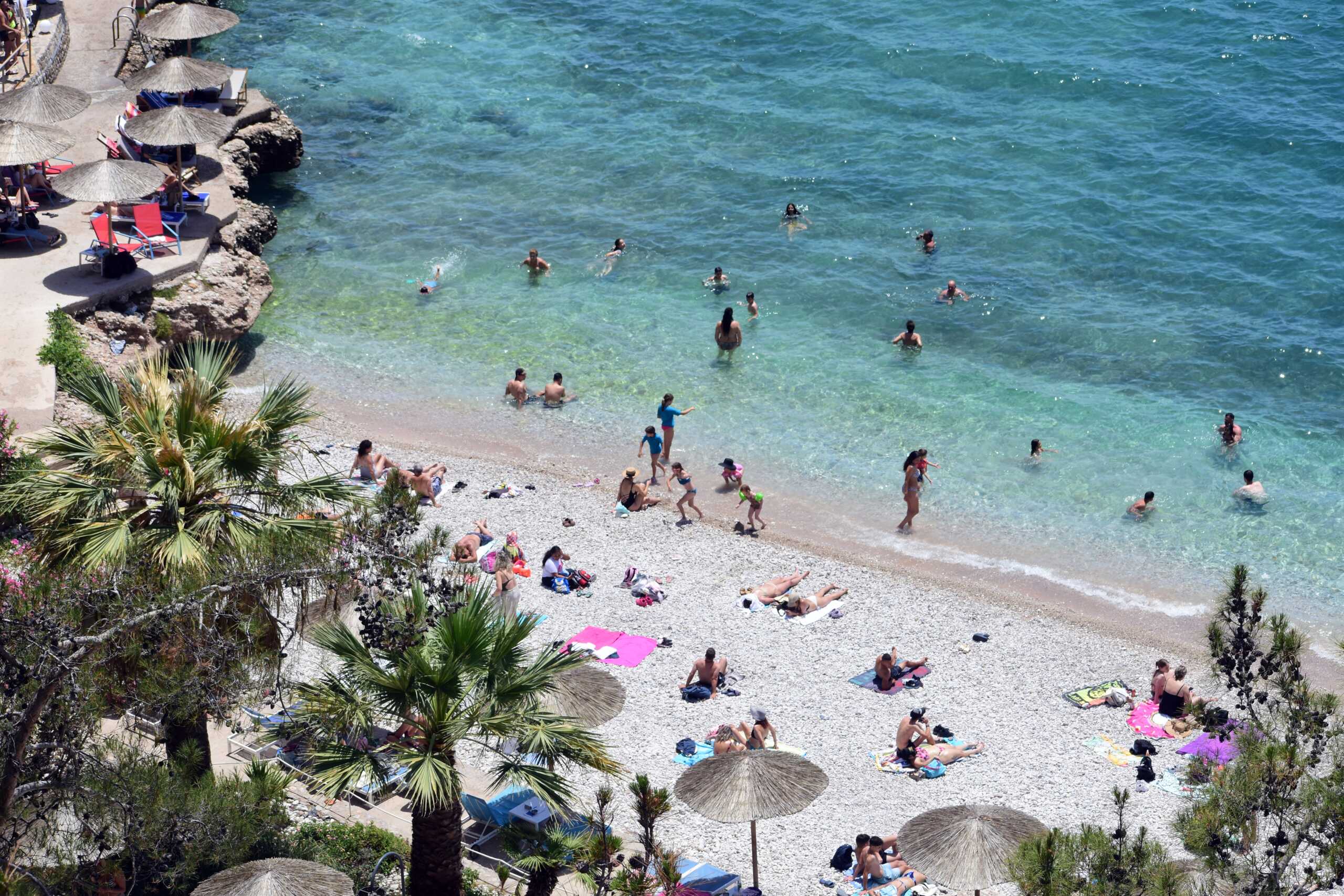 ΝΑΥΠΛΙΟ - ΖΕΣΤΗ ΚΑΙ ΜΠΑΝΙΟ ΣΤΗ ΠΑΡΑΛΙΑ ΤΗΣ ΑΡΒΑΝΙΤΙΑΣ. (ΒΑΣΙΛΗΣ ΠΑΠΑΔΟΠΟΥΛΟΣ