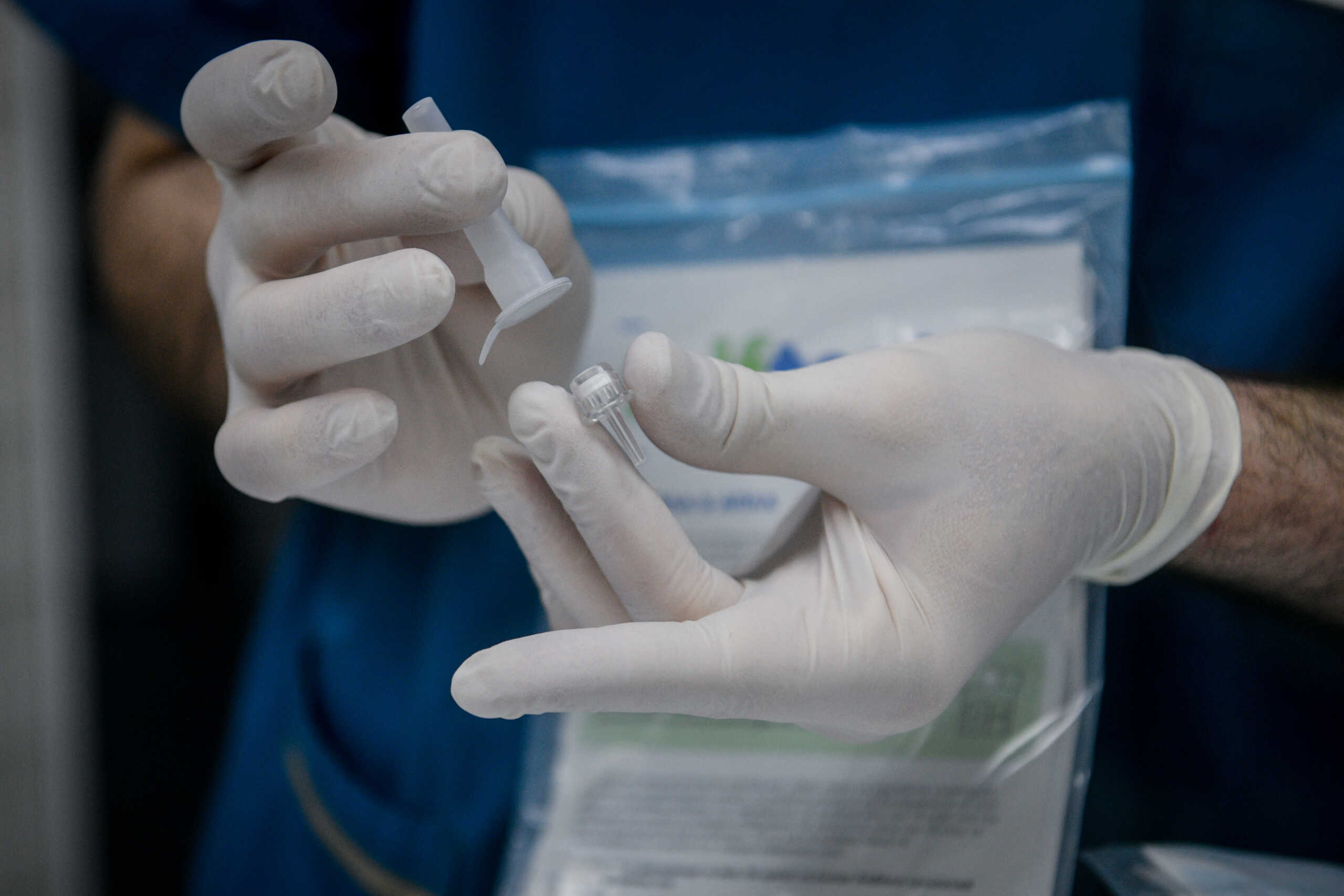 Îåêßíçóå óÞìåñá óôá öáñìáêåßá ç äùñåÜí äéáíïìÞ ôùí self test ãéá ôïí covid-19 óå ìáèçôÝò êáé êáèçãçôÝò, åíüøåé ôïõ áíïßãìáôïò ôùí ó÷ïëåßùí ôçí ÄåõôÝñá, ÐÝìðôç 8 Áðñéëßïõ 2021  (ÔÁÔÉÁÍÁ ÌÐÏËÁÑÇ