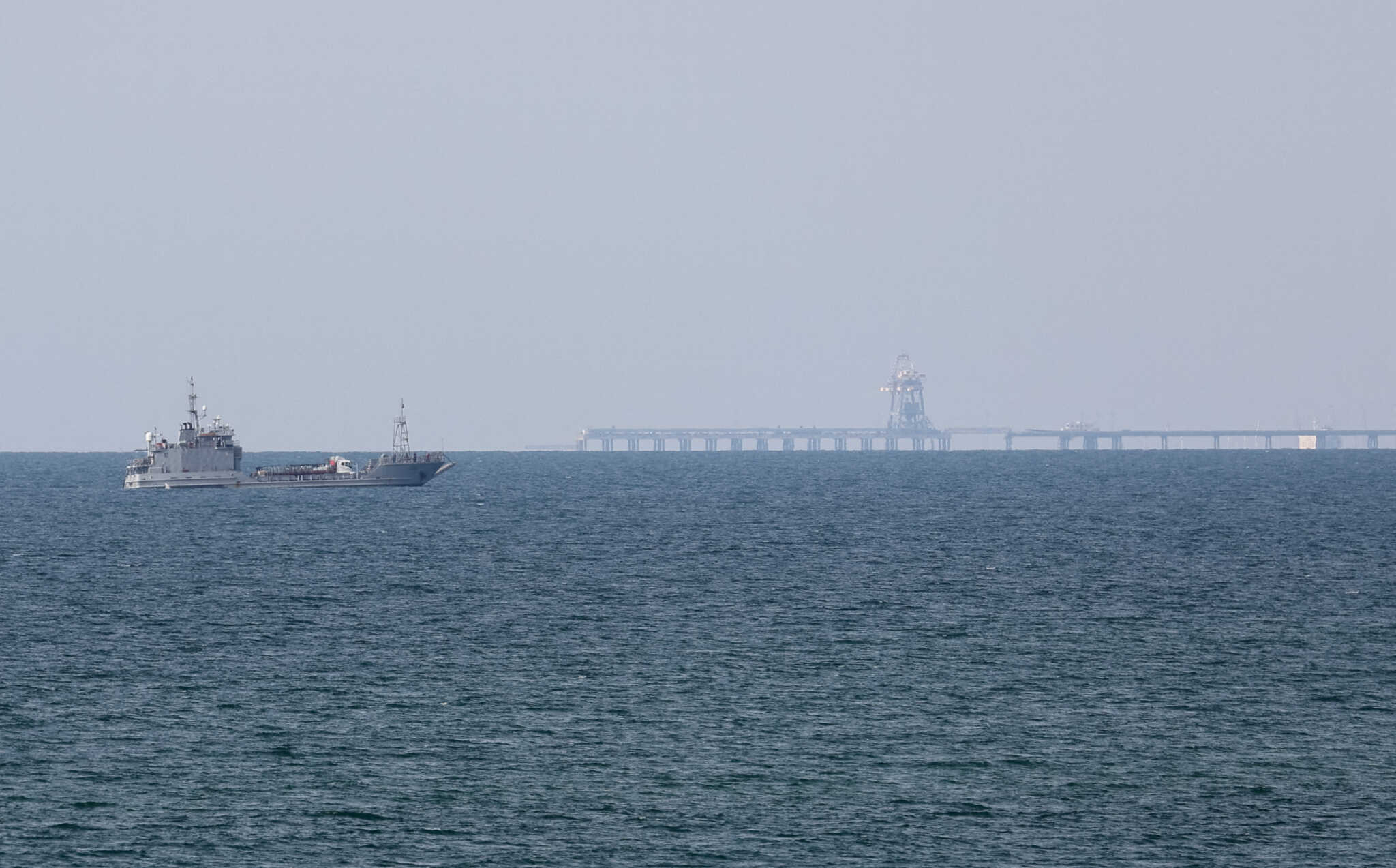 Χούθι: Ένας νεκρός ναυτικός μετά την επίθεση σε ελληνόκτητο πλοίο στην Ερυθρά Θάλασσα