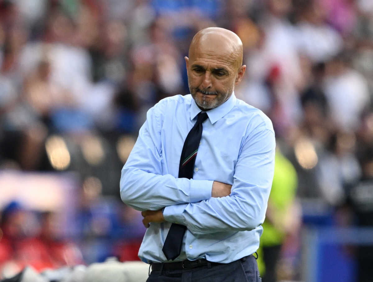 Soccer Football - Euro 2024 - Round of 16 - Switzerland v Italy - Berlin Olympiastadion, Berlin, Germany - June 29, 2024  Italy coach Luciano Spalletti looks dejected REUTERS