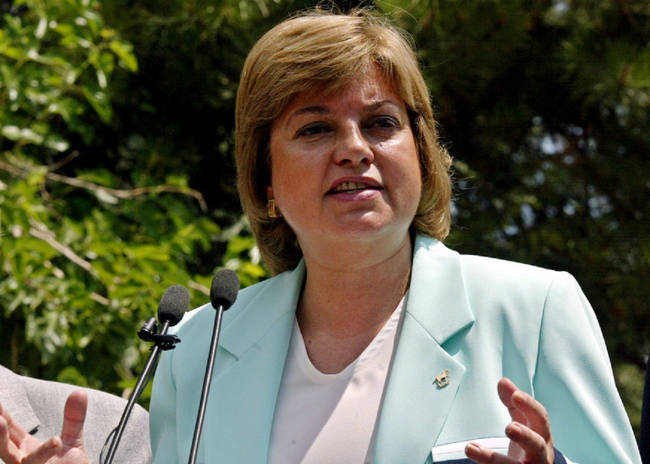 ANK08 - 20020723 - ANKARA, TURKEY : Main opposition party DYP (True Path Party) leader Tansu Ciller addresses the media on Tuesday, 23 July 2002, after a meeting with Turkish Prime Minister Bulent Ecevit in Ankara. Ecevit on Tuesday agreed to go ahead with early elections after his senior right-wing coalition partner threatened to withdraw from the fovernment if they were postponed. EPA PHOTO EPA