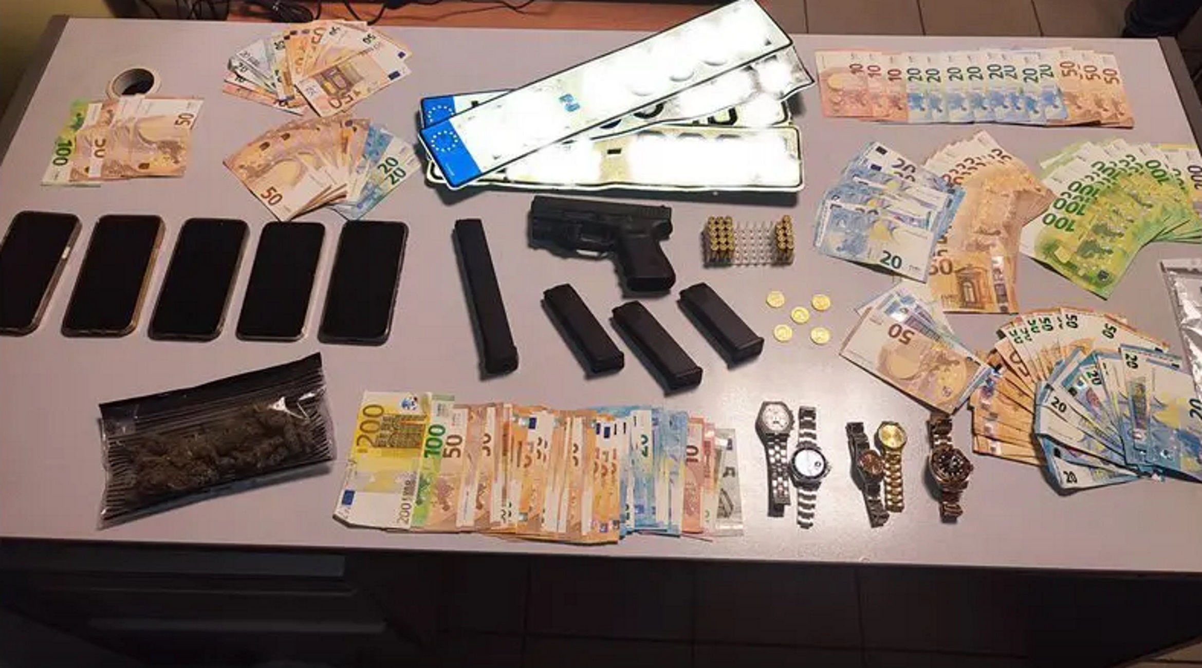 Θεσσαλονίκη: Ο τιμοκατάλογος, τα καθαρά κέρδη και το «κόλπο» με τα εικονικά τροχαία του κυκλώματος μαστροπείας