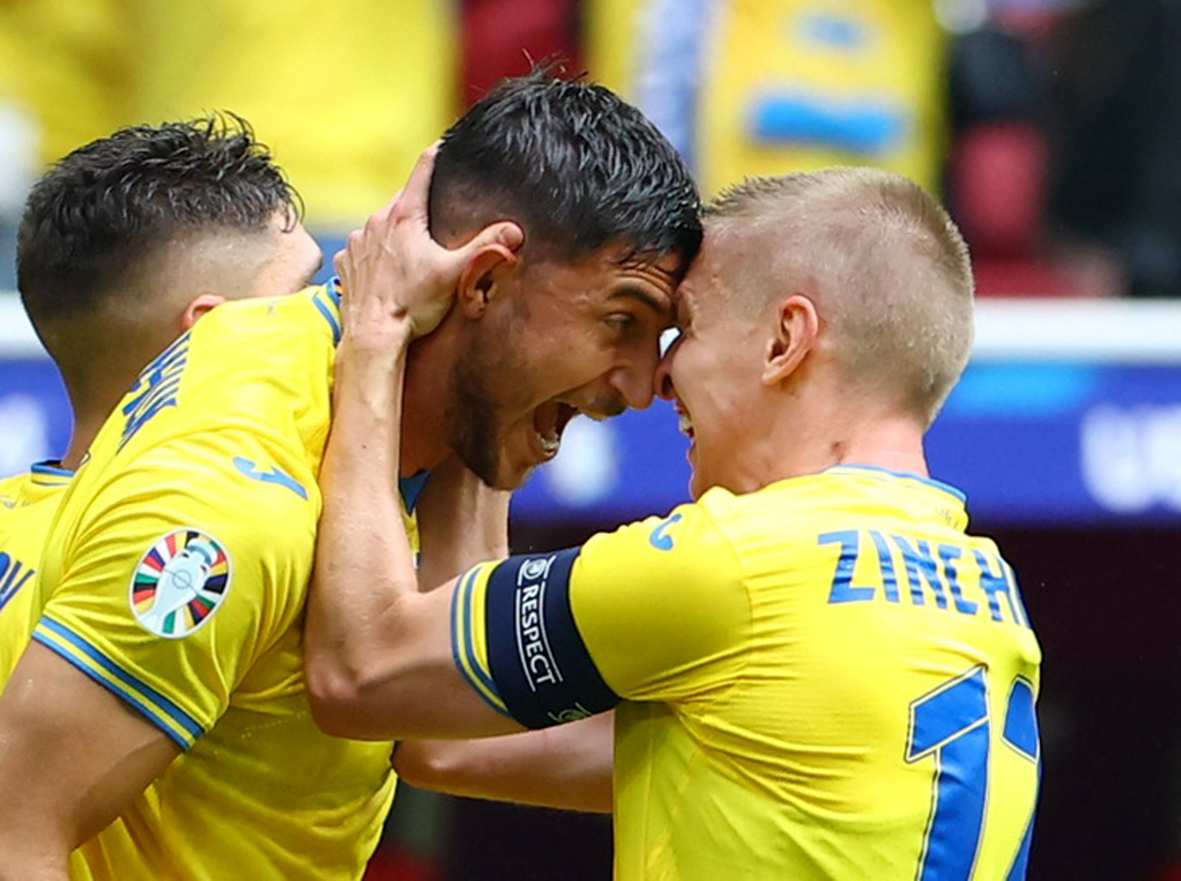 Soccer Football - Euro 2024 - Group E - Slovakia v Ukraine - Dusseldorf Arena, Dusseldorf, Germany - June 21, 2024 Ukraine's Roman Yaremchuk celebrates scoring their second goal with Oleksandr Zinchenko REUTERS