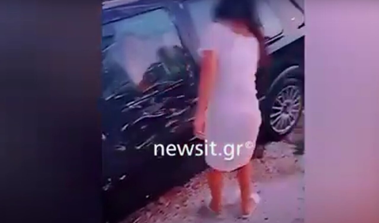 Βίντεο ντοκουμέντο από Ηλεία: Η Βασιλική πλένει το αυτοκίνητο του 37χρονου 20 λεπτά πριν εξαφανιστεί