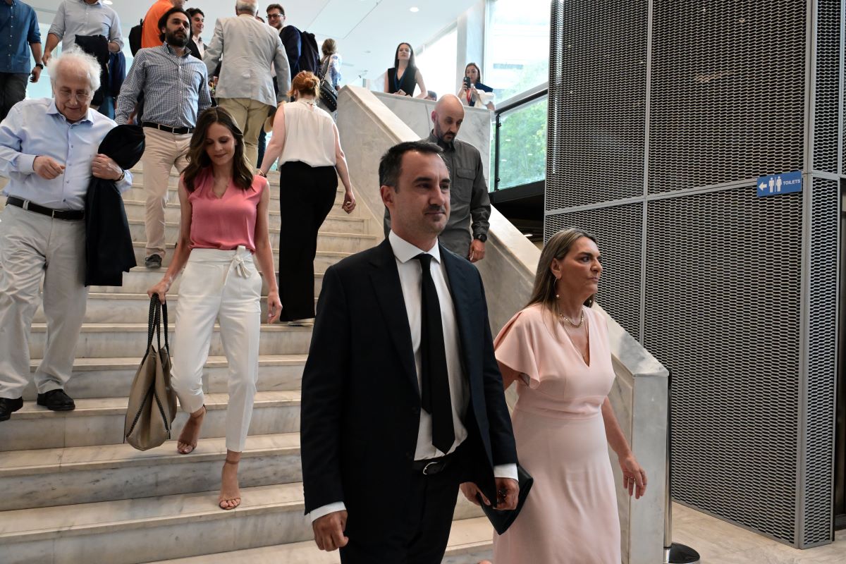 Νίκος Μωραΐτης: «Από μένα καληνύχτα Αλέξη» – Η οργισμένη ανάρτηση για την παρουσία της Νέας Αριστεράς στο Ινστιτούτο Τσίπρα