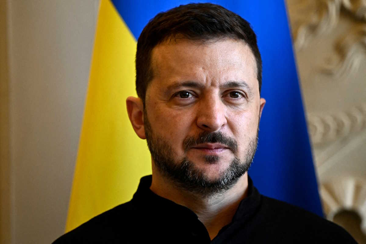 Ukraine's President Volodymyr Zelenskiy poses before his address to the French National Assembly as part of his visit to France, in Paris, France, June 7, 2024.     JULIEN DE ROSA